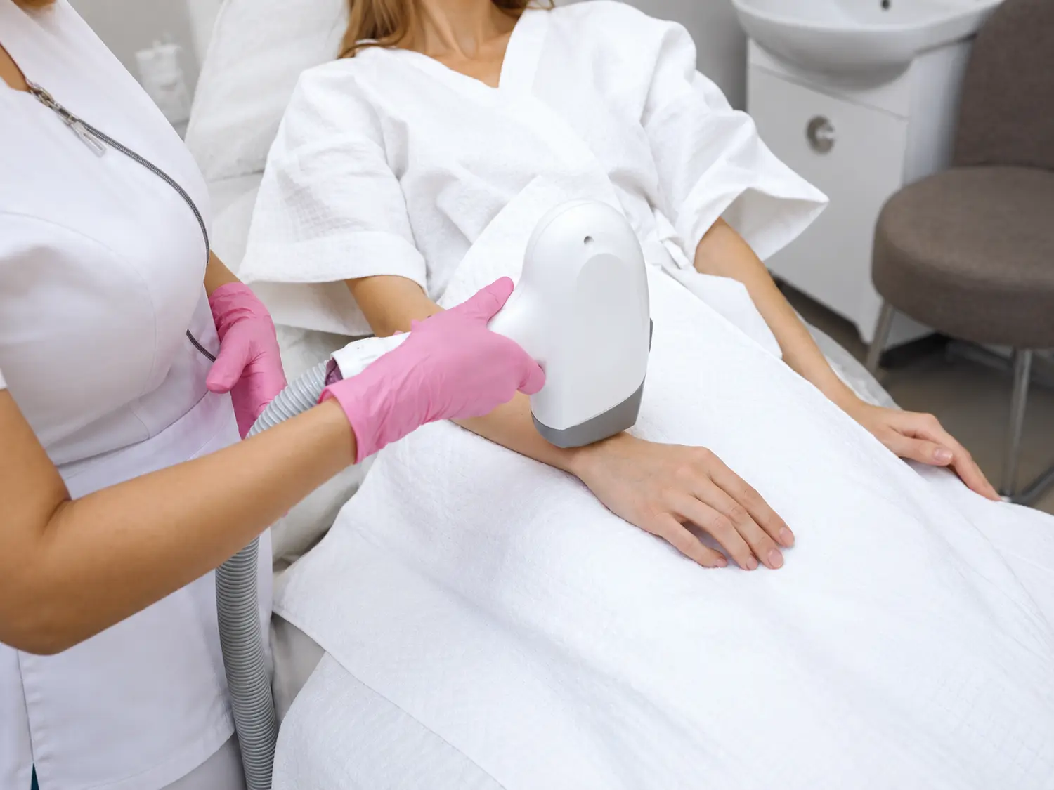 How Does a Laser Hair Removal Course Prepare You for Professional Work